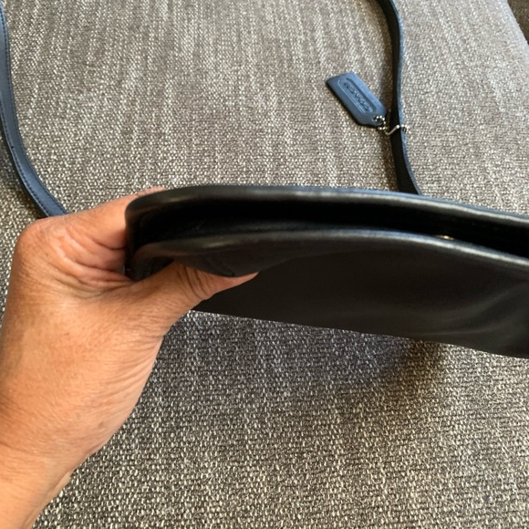 Coach - Picture 3 of 6